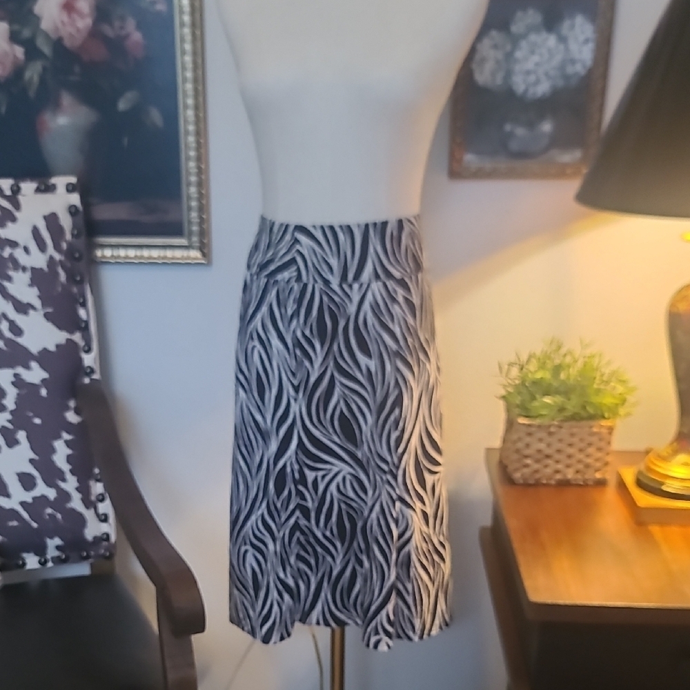 Women's Navy and White Patterned A-Line Skirt